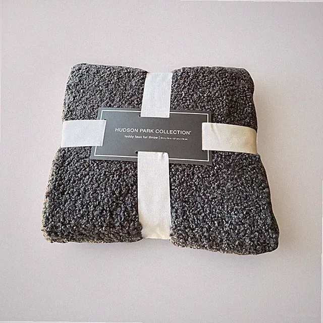 HUDSON PARK TEDDY FAUX FUR THROW 50 IN X 70 IN CHARCOAL GRAY SOFT CHRISTMAS GIFT